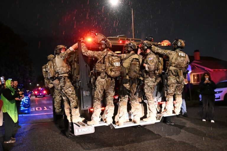 Último minuto del intento de atentado contra Trump, en directo | Los investigadores creen que el atacante tenía como objetivo objetivos de la administración y posiblemente el propio Trump.