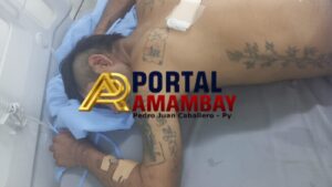 Apuñalan por la espalda a un joven en la Plaza Eusebio Ayala del Barrio Obrero