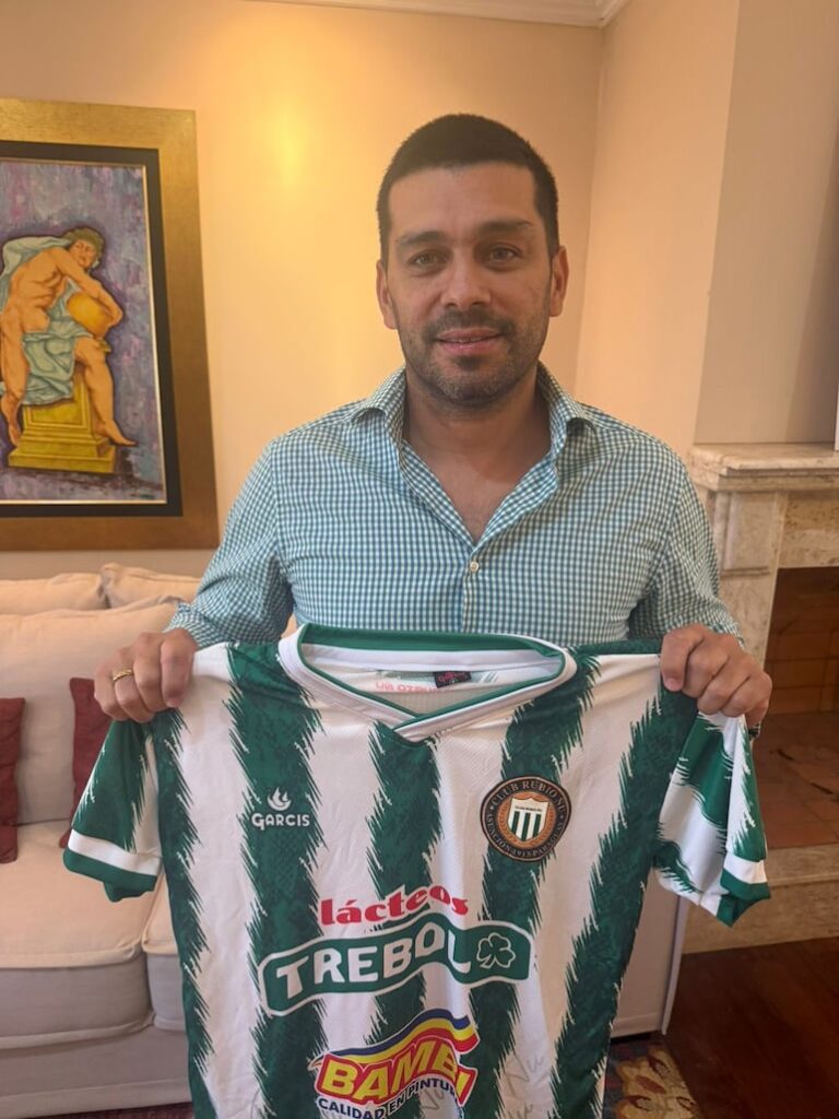 Felipe Giménez se enfrenta al reto de corregir el camino del Rubio Ñu en el fútbol.