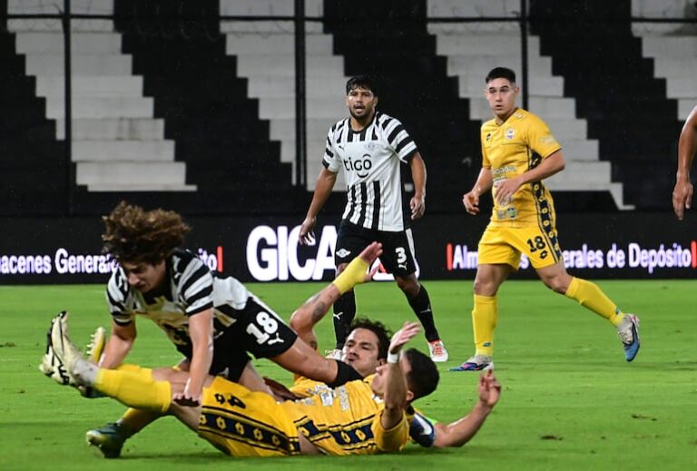 Libertad y Trinidense empatan 1-1 en un partido afectado por la lluvia – Fútbol