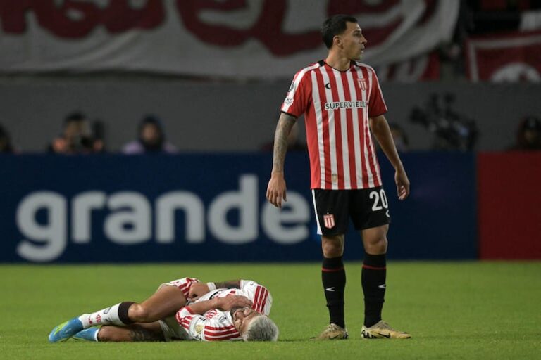 Arrascaeta se somete a una cirugía en la clavícula a 46 días del estreno de Uruguay en el Mundial – Fútbol Internacional