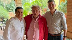 Calé Galaverna alerta sobre riesgo a Honor Colorado por salud de Cartes.