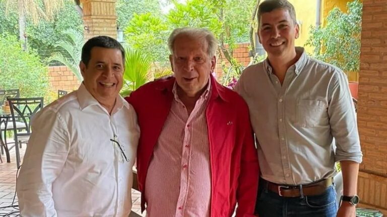 Calé Galaverna alerta sobre riesgo a Honor Colorado por salud de Cartes.