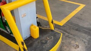 Niña de tres años fallece en estación de servicio trágicamente.