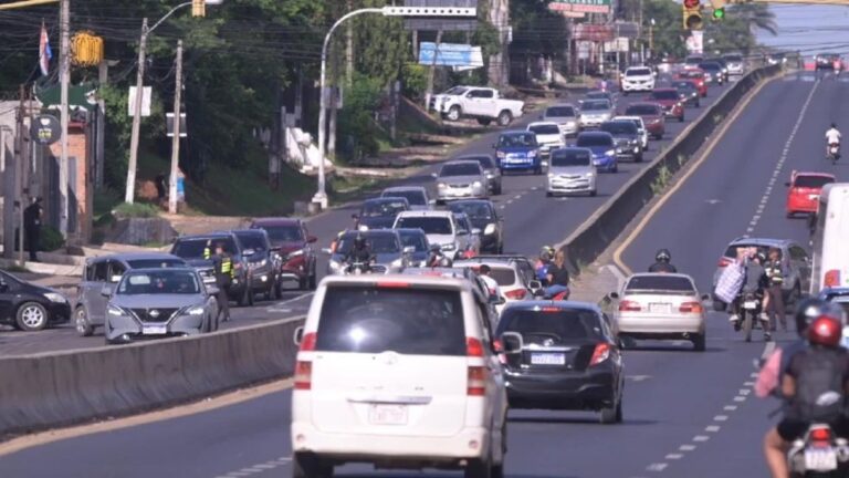 MOPC informa sobre tráfico denso y fluido en ruta PY02.