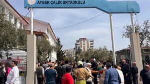 Tiroteo en colegio de Turquía: 14 años, nueve muertos.