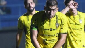 Recoleta aplasta al 2 de Mayo y pone en jaque a Ledesma.