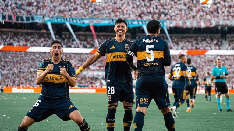 Boca Juniors se lleva el superclásico argentino al vencer a River.