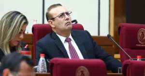 Oposición presenta libelo acusatorio para expulsar a Erico Galeano