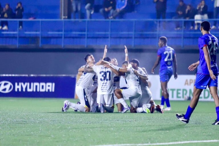 12 de junio se mantiene fuerte: triunfó en Campo Grande y continúa en la cabeza de la Intermedia – Fútbol de Intermedia