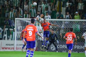 Duelo de realidades en la frontera: El «Gallo» y el «Albiverde» se citan en una batalla clave por el Apertura