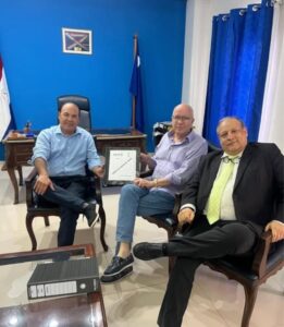 Armando Espínola defiende a técnico del PLRA ante acusaciones de infiltración en Paraguay