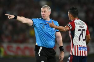 Árbitro brasileño Daronco dirigirá el partido Independiente del Valle vs. Libertad en la Copa Libertadores.