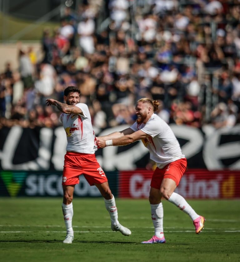 Isidro Pitta, destacado en la victoria del Bragantino que lo coloca en el Top 5 – Fútbol Internacional.