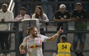 Isidro Pitta anotó nuevamente en Brasil, contribuyendo a la victoria abultada del Bragantino sobre el Vasco – Fútbol Internacional.