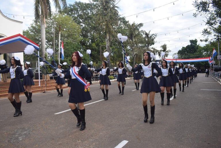 Carapeguá celebra 301 años con desfile cívico y homenaje a la independencia