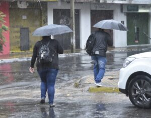 Densas neblinas y aviso de tormentas marcarán el clima en Paraguay