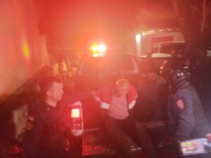 Detienen a tres hombres por asaltos a estaciones de servicio en Limpio