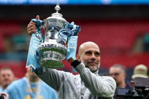 El City levanta la Copa y Guardiola gana su trofeo número 20 en Inglaterra