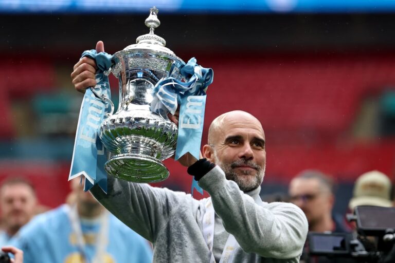 El City levanta la Copa y Guardiola gana su trofeo número 20 en Inglaterra