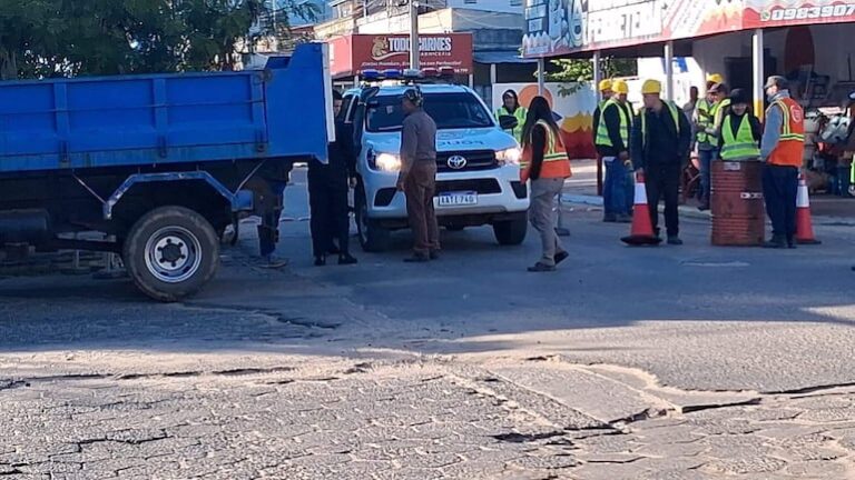 Inician renovación de cañerías de agua potable en Pilar para defensa costera