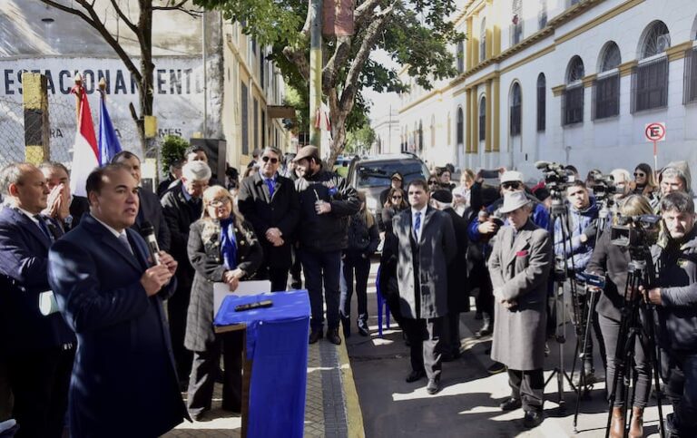Irregularidades en padrón del PLRA desatan controversia en Paraguay según Alba Talavera