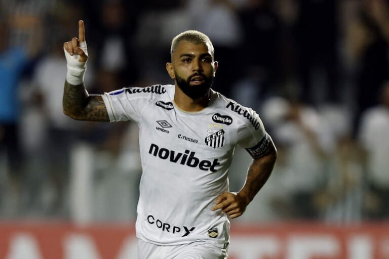 Santos vence por un amplio margen frente a Neymar y clasifica a los play-offs de la Copa Sudamericana.