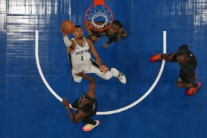 Los Wembanyama Spurs eliminan a los Timberwolves y se enfrentan a los Thunder en la final del Oeste