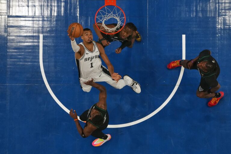 Los Wembanyama Spurs eliminan a los Timberwolves y se enfrentan a los Thunder en la final del Oeste