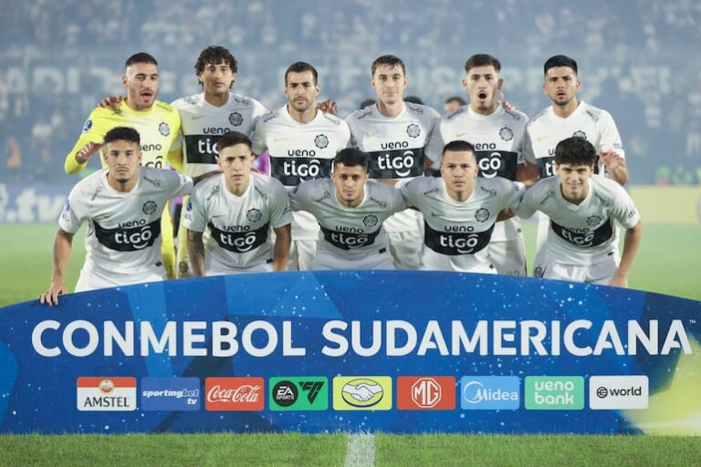 Paraguayos que forman parte del equipo ideal de la semana en la Copa Sudamericana.