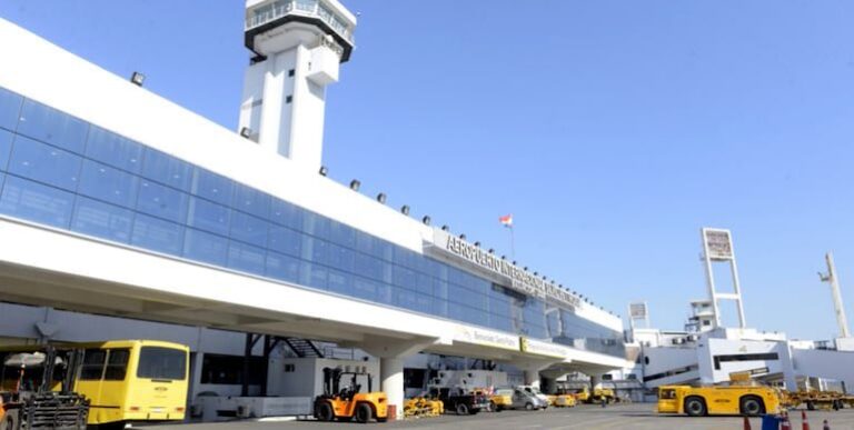 Senador Filizzola denuncia negociaciones secretas entre gobierno y American Airlines en Asunción