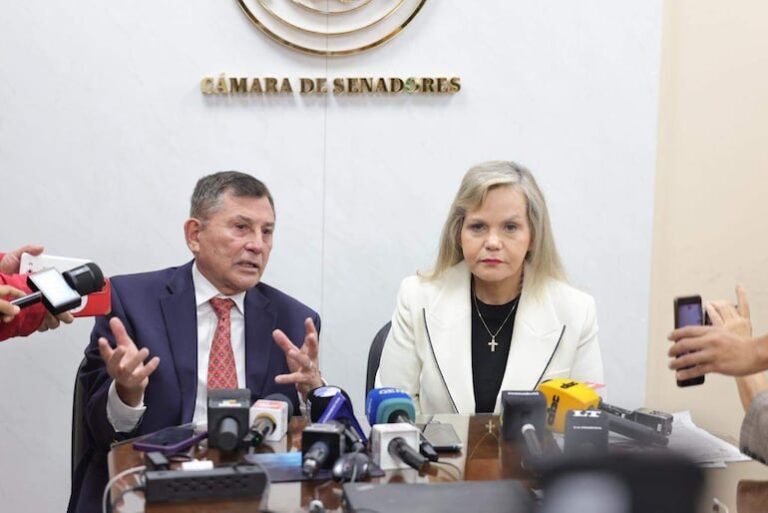 Senadora Lilian Samaniego denuncia irregularidades en máquinas de votación en Asunción