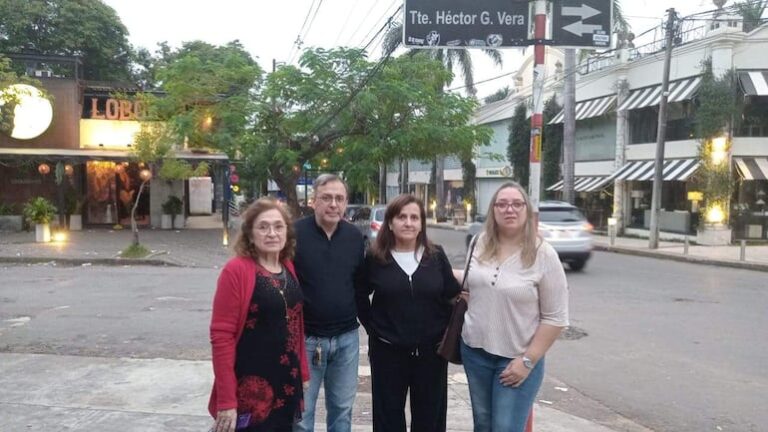 Vecinos de Senador Long evitan bloqueo para favorecer locales nocturnos
