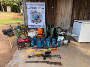 Golpe a la logística del narcotráfico en Fortuna Guazú: Incautan armas de guerra y equipamiento industrial