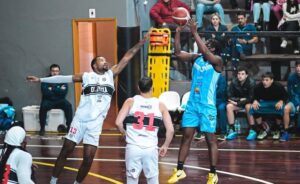 Venganza «divina» en el duelo clásico frente a los Kings, en la Liga de Baloncesto – Polideportivo.