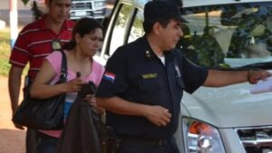 Docente recibirá G. 800 millones tras estar presa por error.