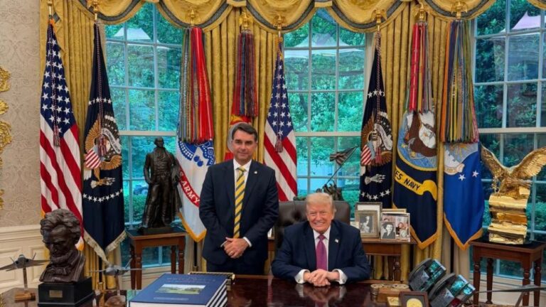 Trump apoya la candidatura de Flávio Bolsonaro en la Casa Blanca.