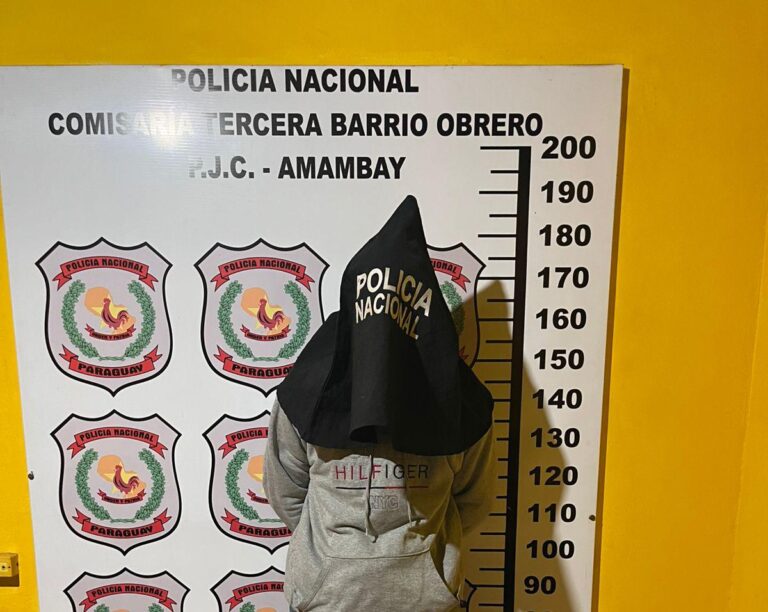 Detienen a joven con prohibición judicial de conducir en control.