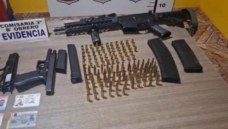 Incautan subfusil, pistolas y camioneta en control vehicular en Pedro Juan.