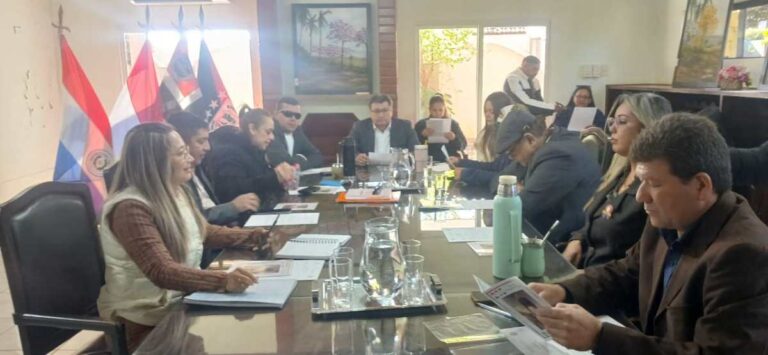 Junta Departamental de Amambay excluye a prensa por evento privado.