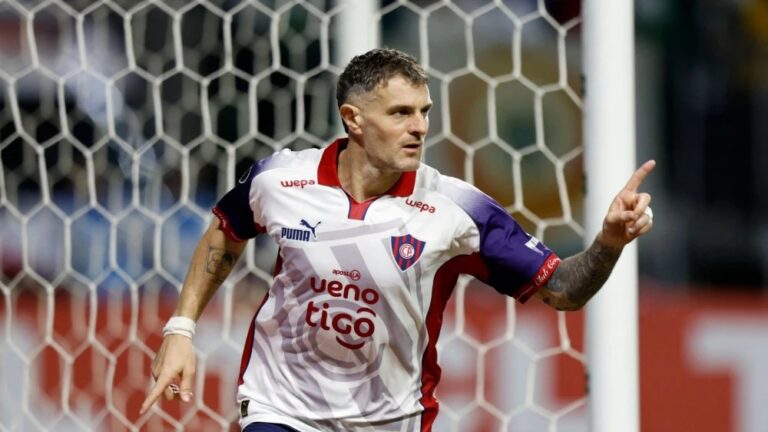 Cerro Porteño sorprende en Brasil y cerca de la clasificación.