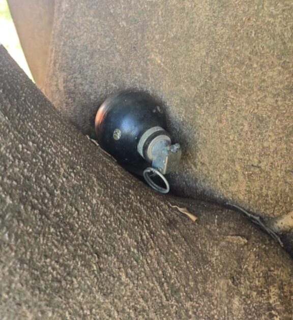 Susto en Horqueta tras encontrar un antiguo gas lacrimógeno.