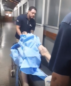 Violenta madrugada en el penal de PJC: un interno apuñalado pelea por su vida