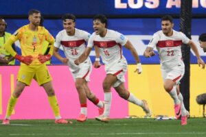 Turquía sorprende a Estados Unidos con un gol en el minuto 98 – Copa Mundial de Fútbol