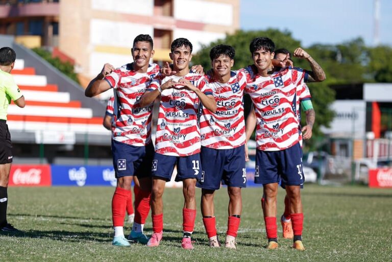 El presidente Hayes derrota al Pinozá y avanza a la segunda fase de la Copa Paraguay.