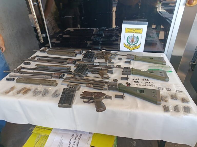 Autoridades del Aeropuerto Silvio Pettirossi incautan accesorios para fusiles H&K G3