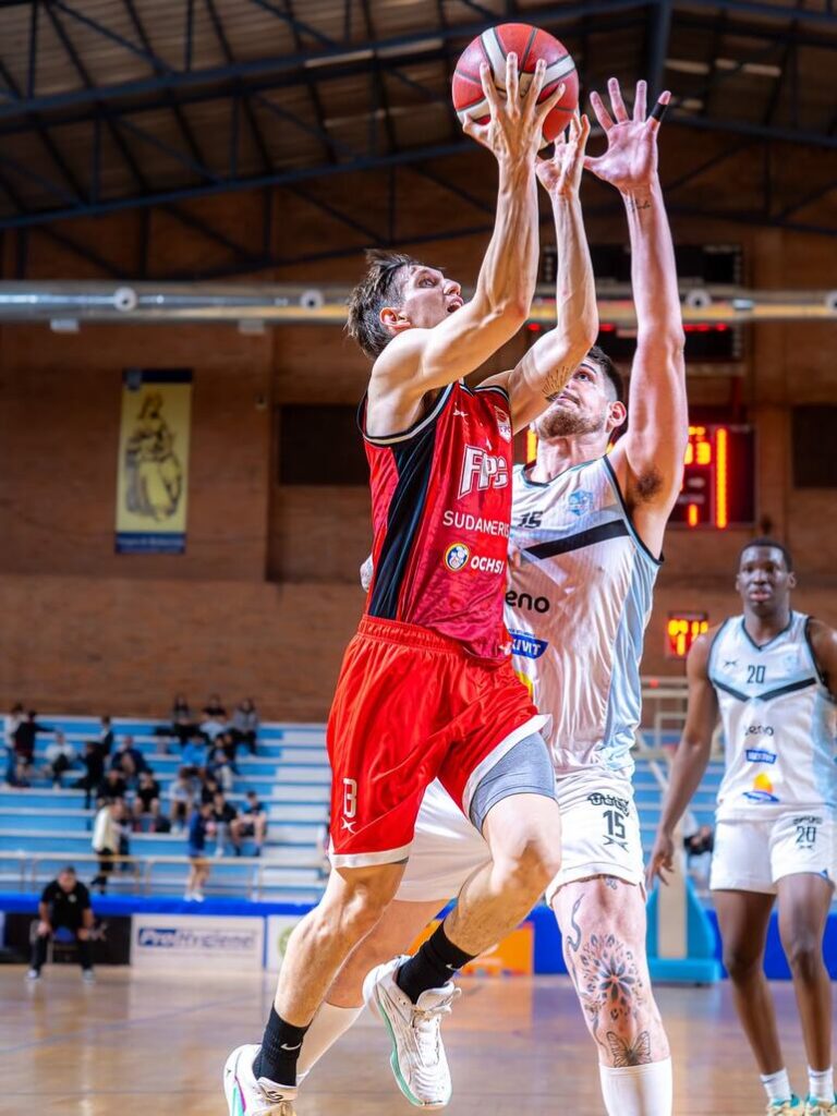 Apasionante Top 4 declara a San José y Olimpia como ganadores en el inicio de las semifinales de la Liga de Baloncesto – Polideportivo.