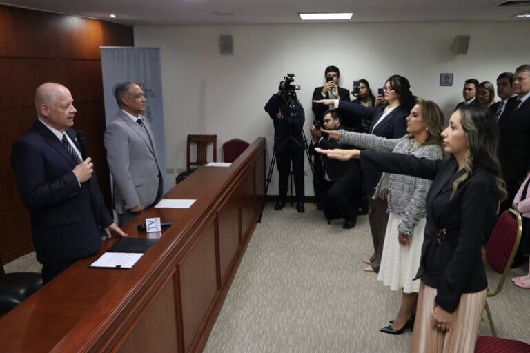 Corte Suprema juramenta a nuevas defensoras adjuntas en Paraguay