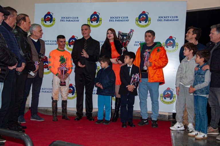 Gran encuentro hípico con múltiples clásicos en el Jockey Club del Paraguay – Polideportivo.