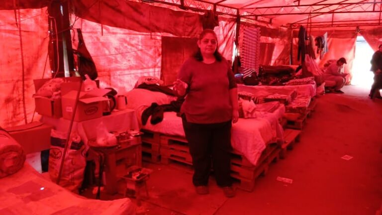 Familiares denuncian condiciones precarias en Hospital Nacional de Itauguá durante frío